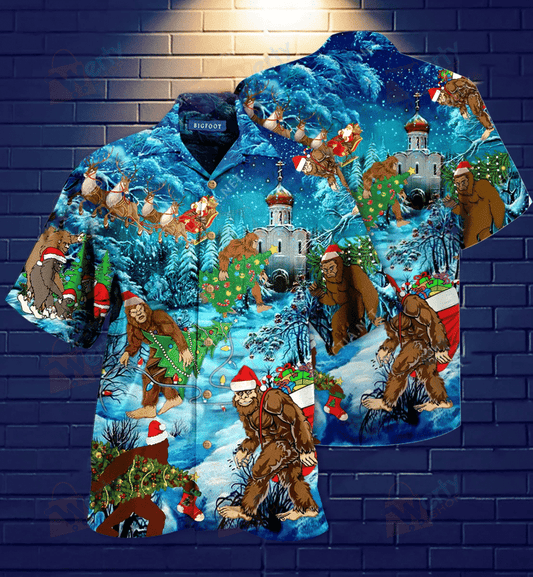 Bigfoot At Christmas Hawaiian Shirt