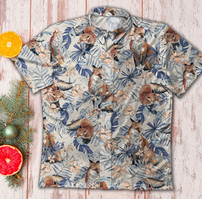 Stained Fox Vintage Hawaiian Short Sleeve Button Up Shirt