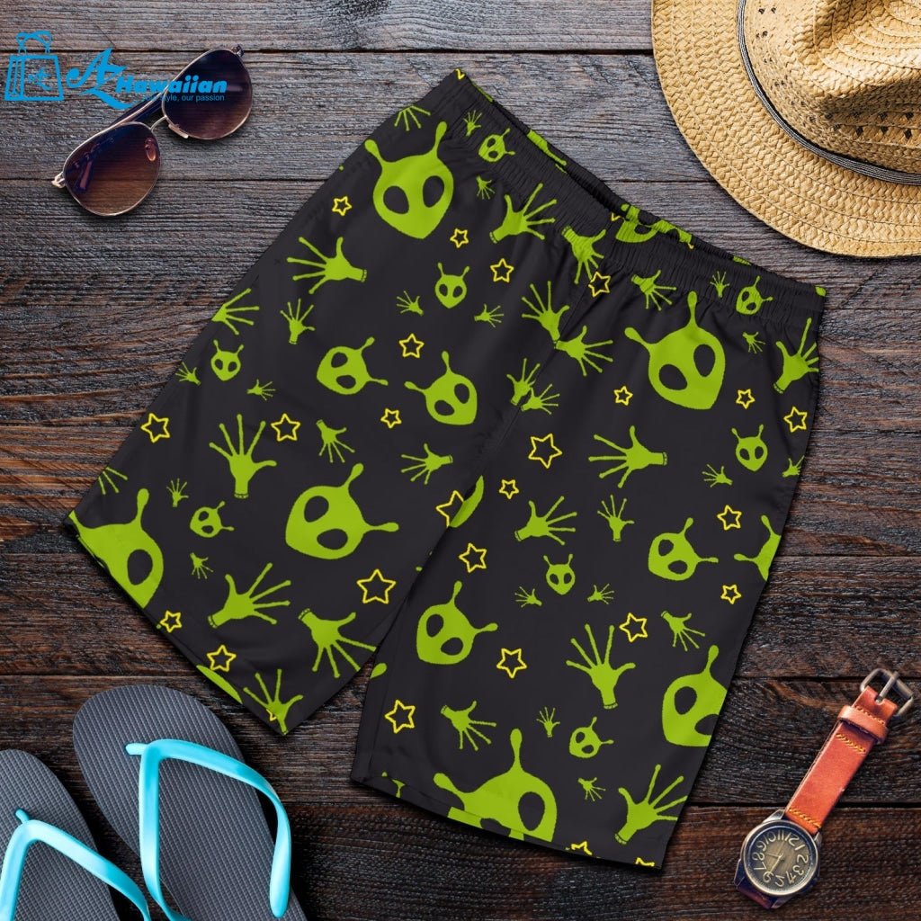 Alien Pattern Print Design 02 Men Shorts